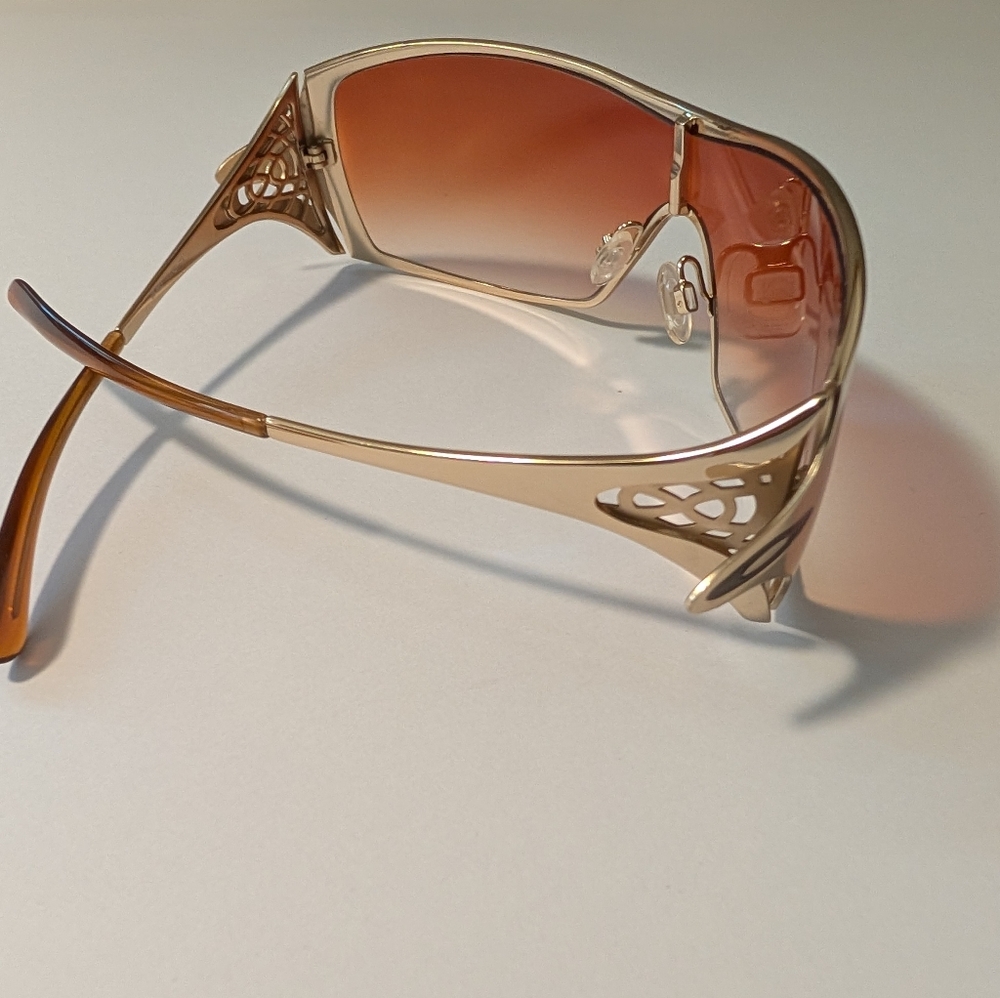 Oakley Women’s Shield Sunglasses — Rose/Gold Lens - Picture 4 of 7